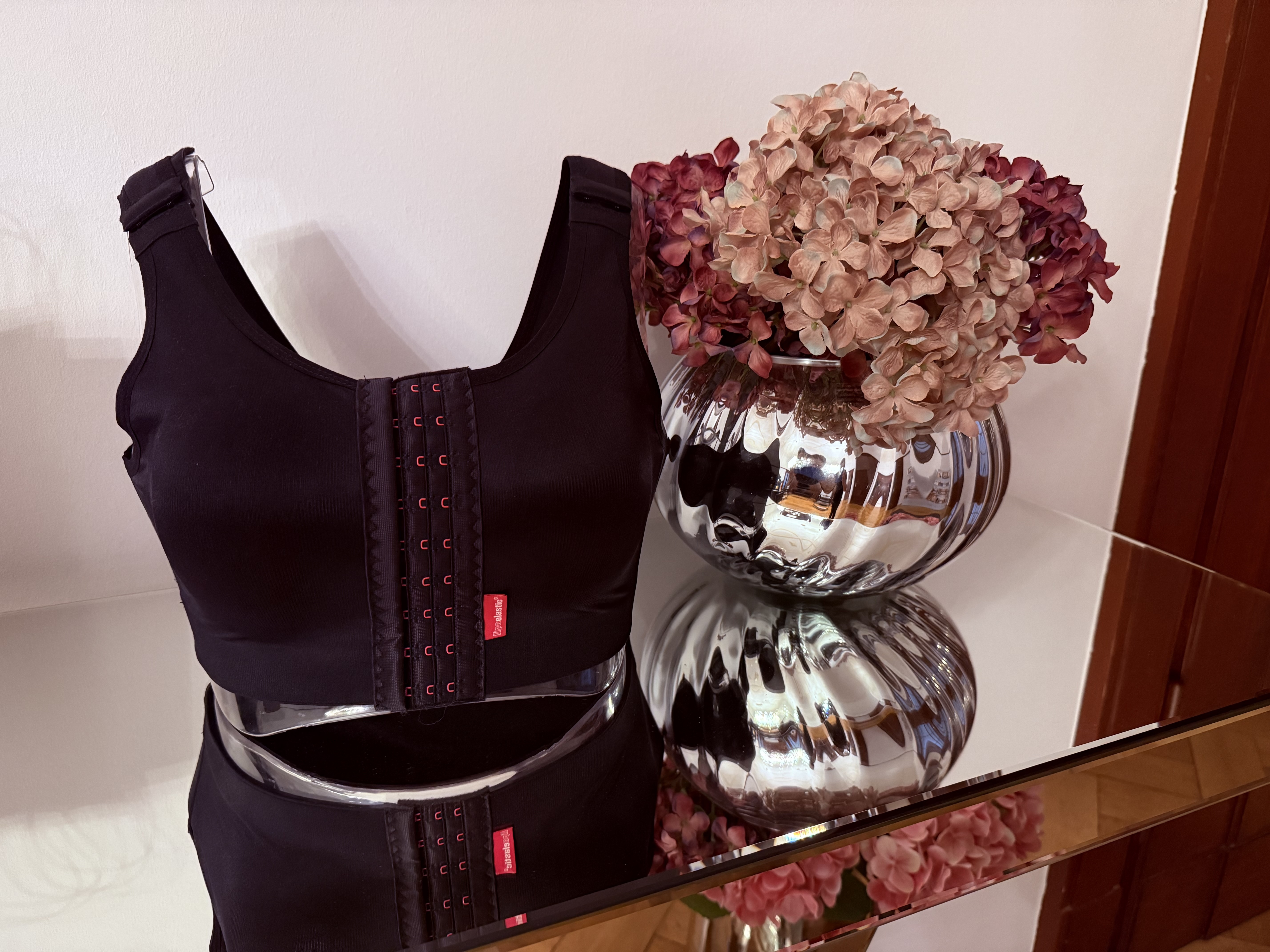 Titelmotiv Brustverkleinerung und Bruststraffung